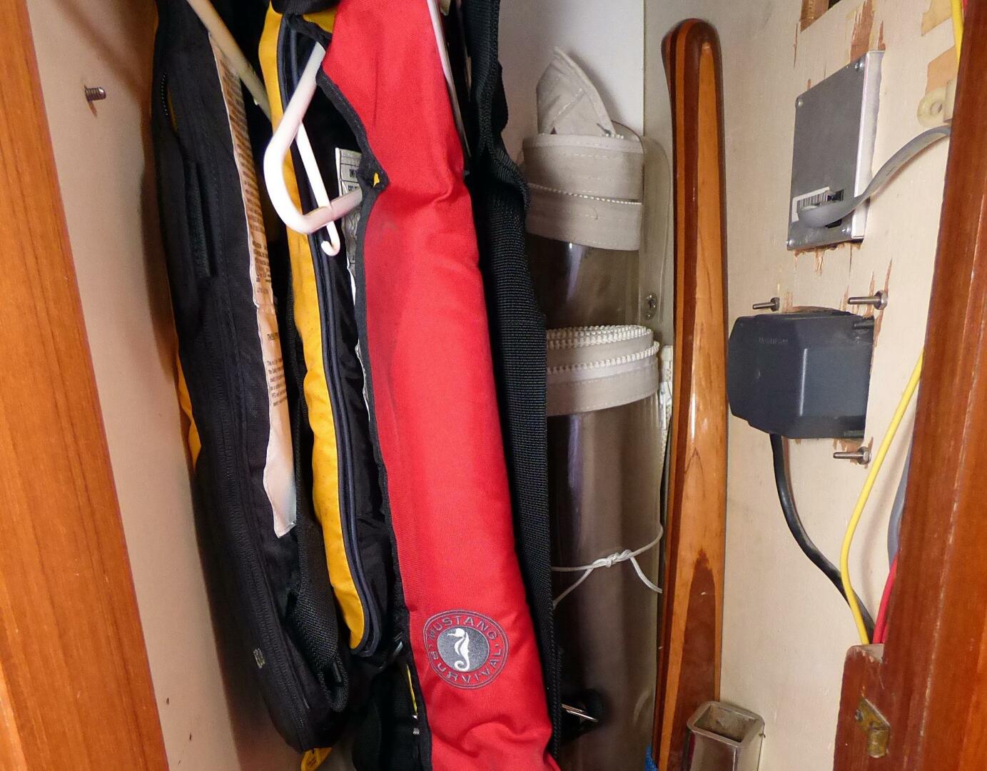 Slide: The Image of Mason 43 1981 - 5166875