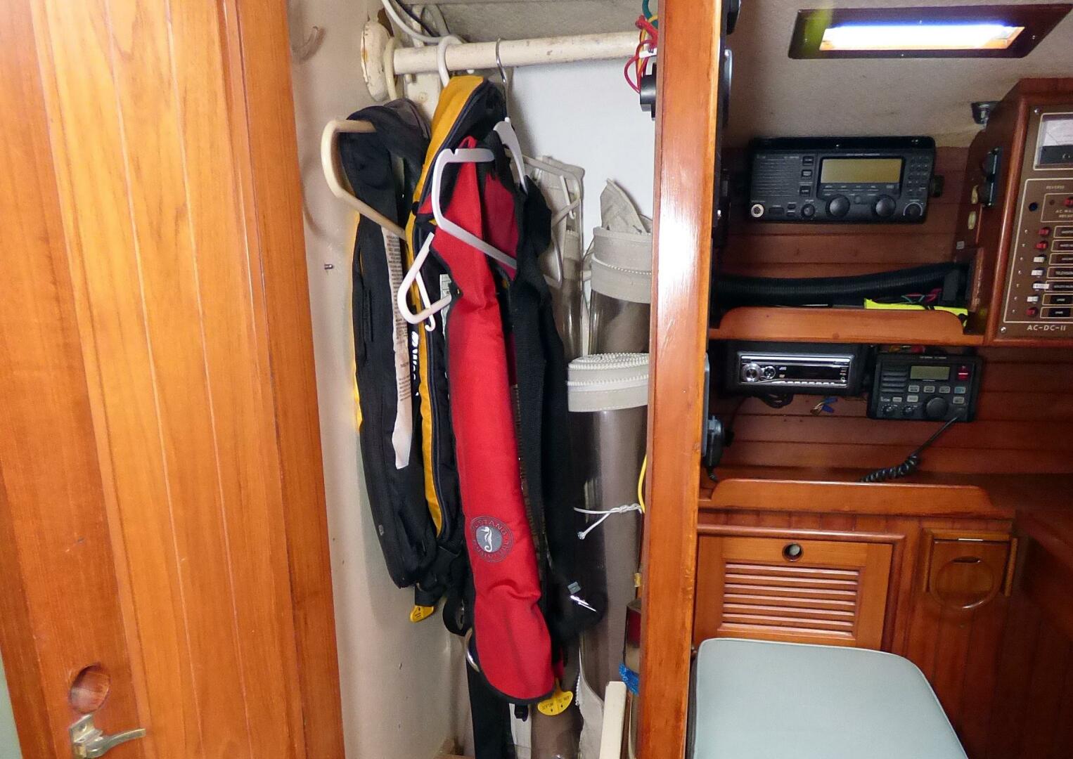 Slide: The Image of Mason 43 1981 - 5166876