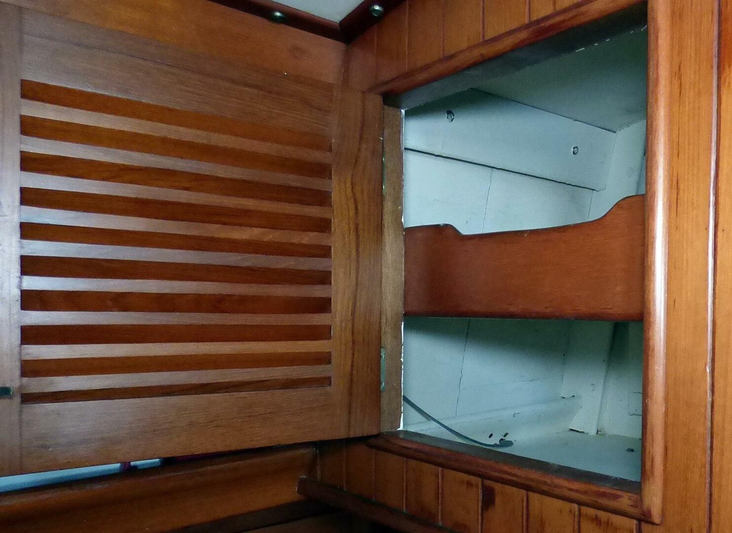 Slide: The Image of Mason 43 1981 - 5166881