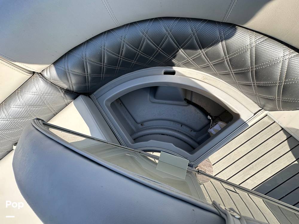 Slide: The Image of Massimo P23 LTD Lounge 2021 - 14574555
