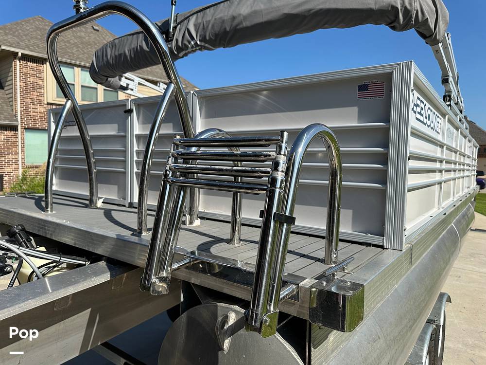Slide: The Image of Massimo P23 LTD Lounge 2021 - 14574592