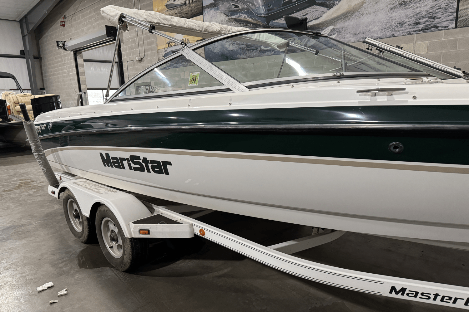 Slide: The Image of Mastercraft 230 MARISTAR 2000 - 2