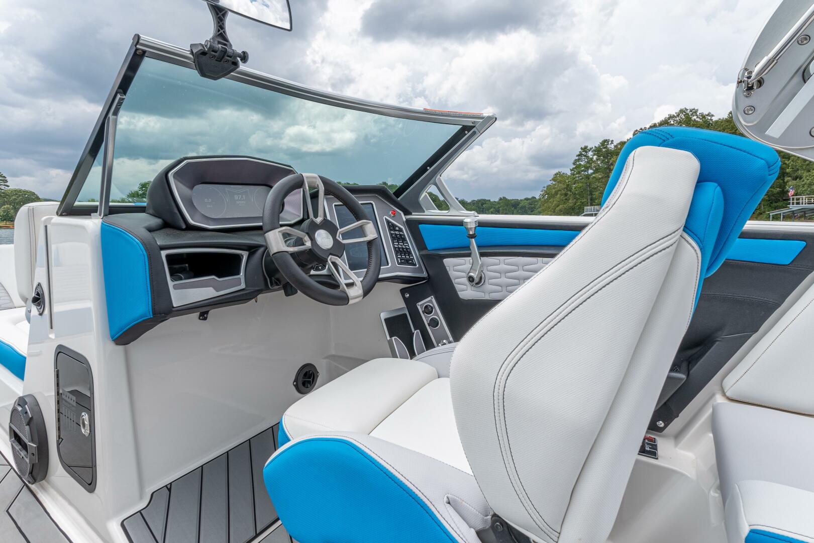 Slide: The Image of Mastercraft 24 2019 - 4584161
