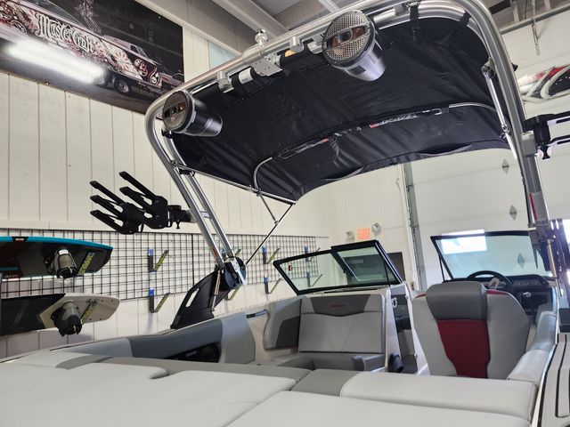 Slide: The Image of Mastercraft NXT20 2024 - 16