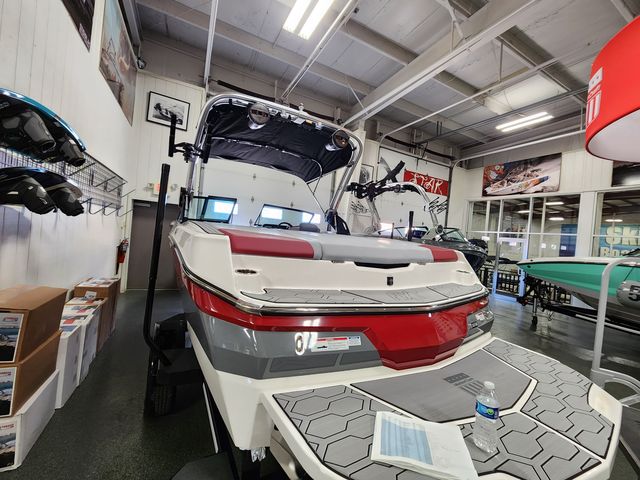 Slide: The Image of Mastercraft NXT20 2024 - 22