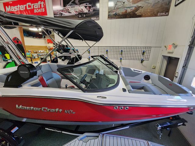 Slide: The Image of Mastercraft NXT20 2024 - 3