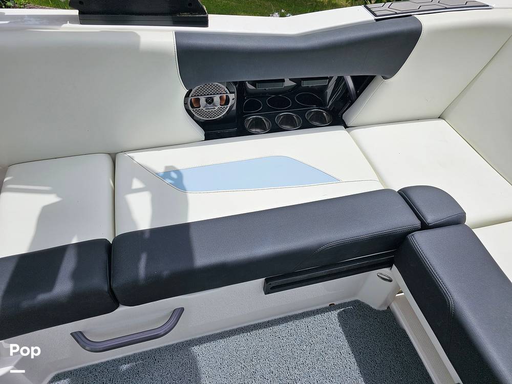 Slide: The Image of Mastercraft NXT22 2022 - 15445445