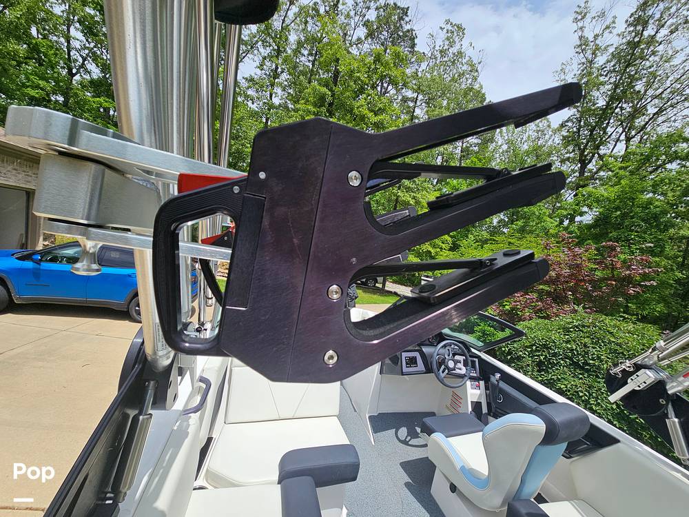 Slide: The Image of Mastercraft NXT22 2022 - 15445457