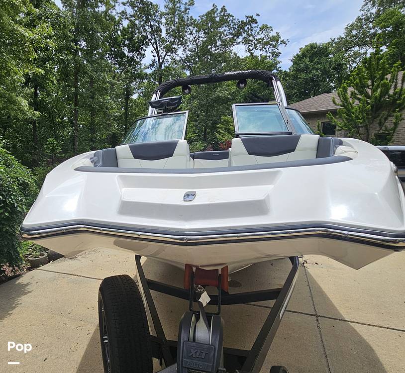 Slide: The Image of Mastercraft NXT22 2022 - 15445471