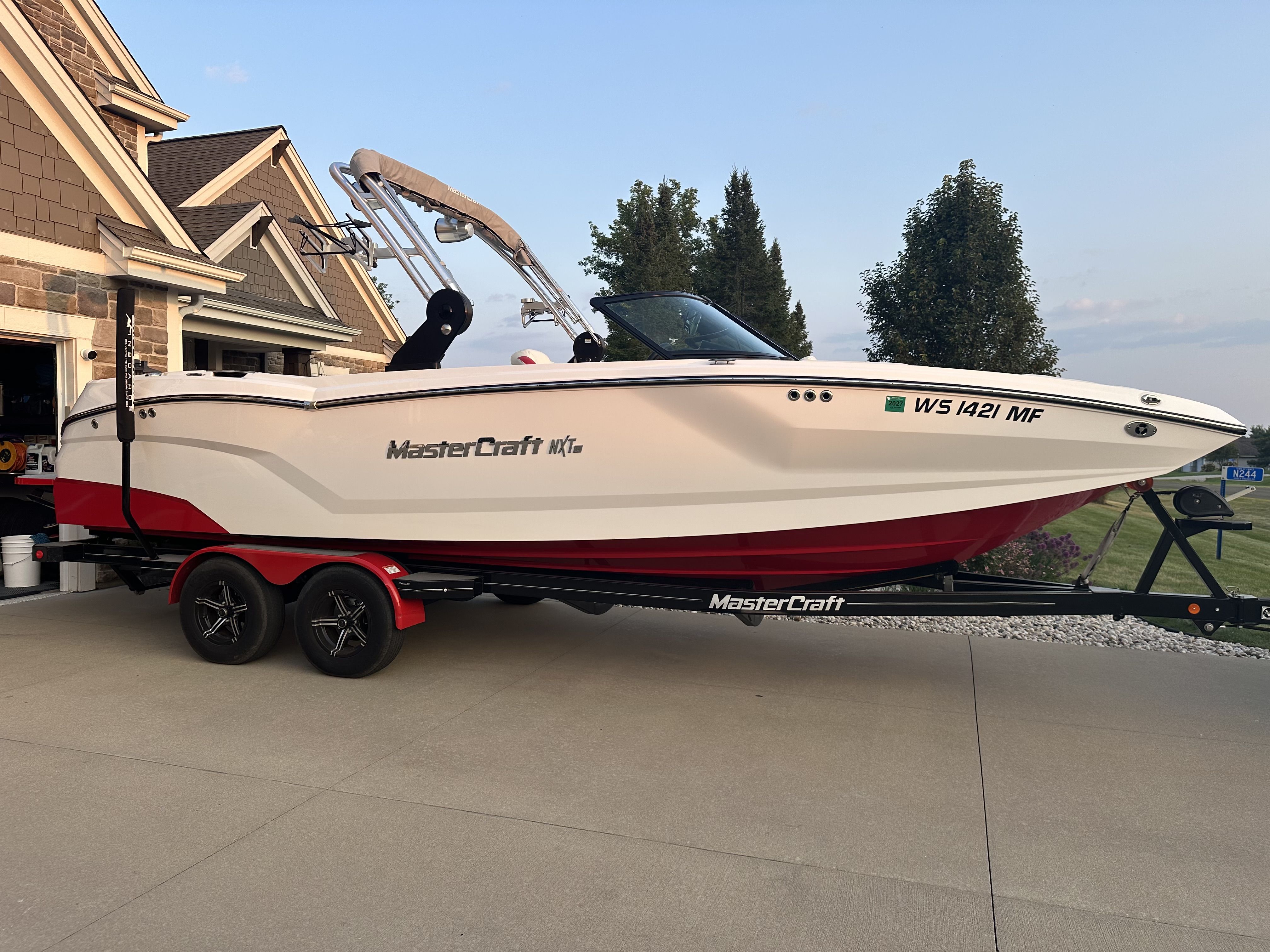 Slide: The Image of Mastercraft NXT24 2021 - 0
