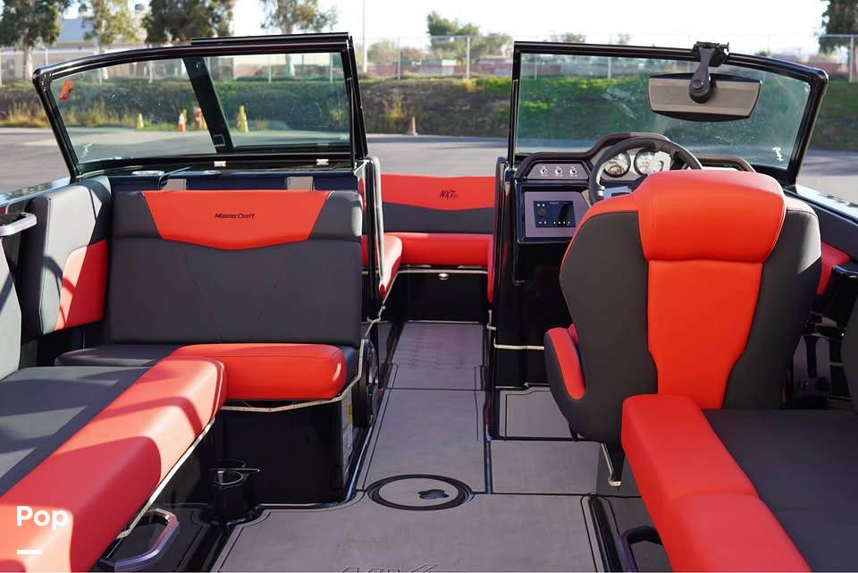 Slide: The Image of Mastercraft NXT24 2021 - 15397263