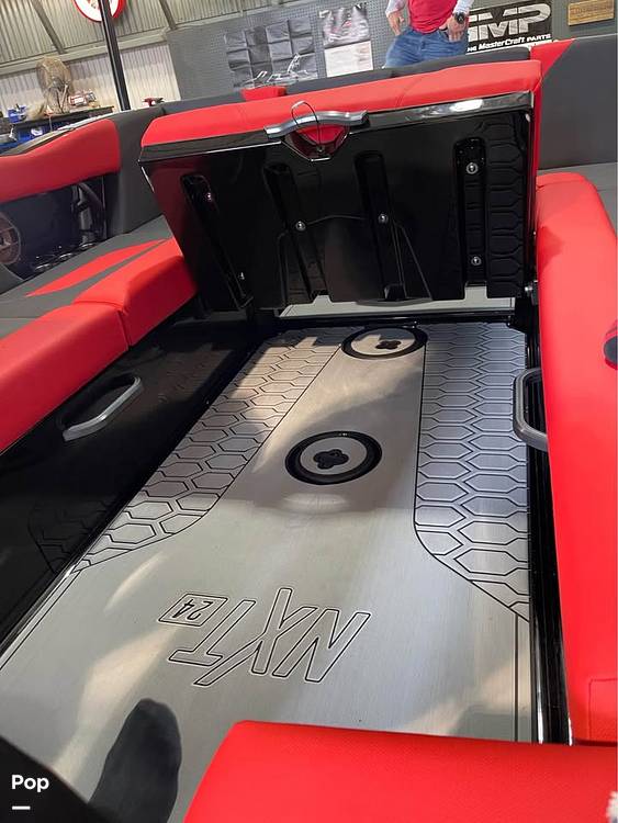 Slide: The Image of Mastercraft NXT24 2021 - 15397257