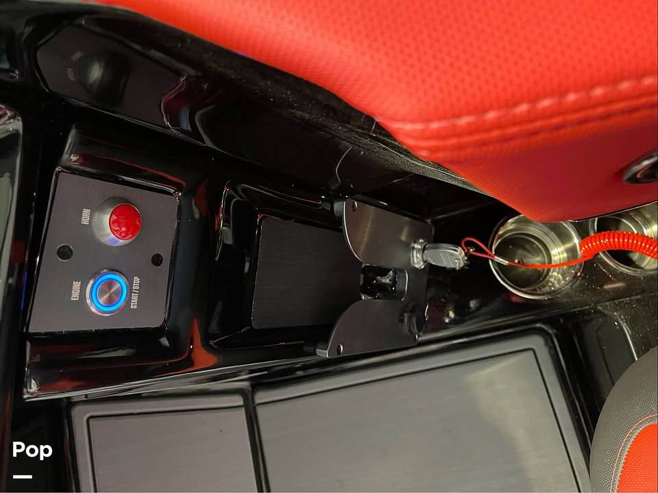 Slide: The Image of Mastercraft NXT24 2021 - 15397248