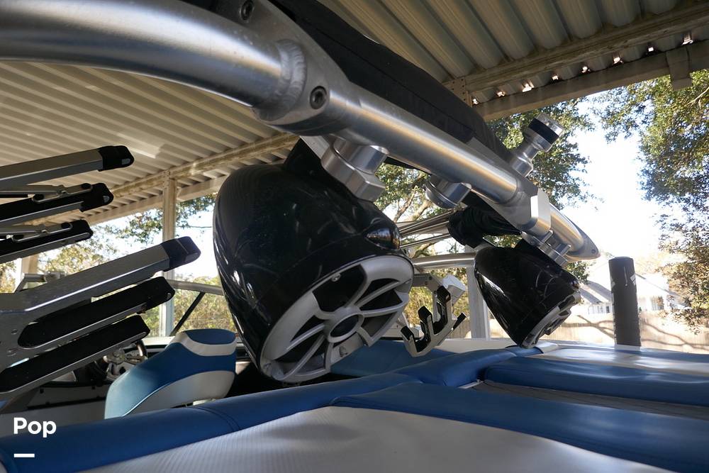 Slide: The Image of Mastercraft X-2 2013 - 15050606