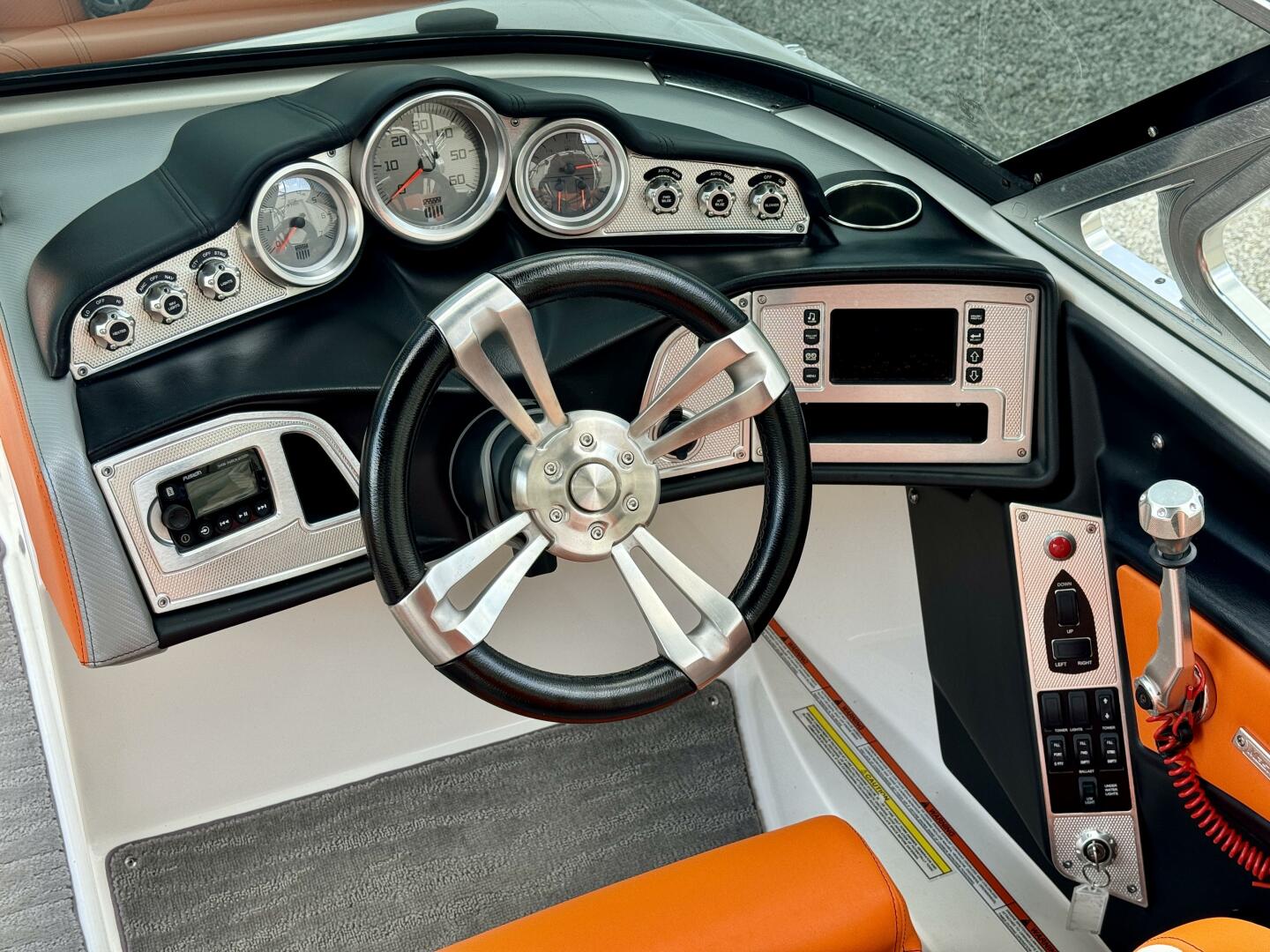 Slide: The Image of Mastercraft X10 2014 - 4514437