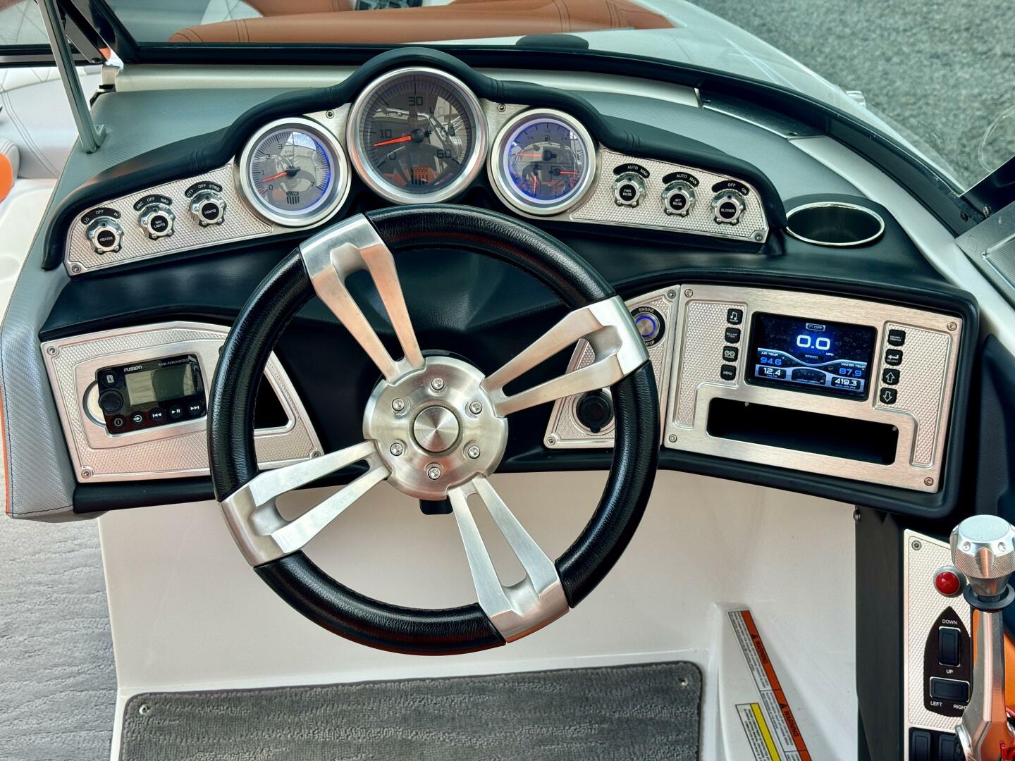 Slide: The Image of Mastercraft X10 2014 - 4514438