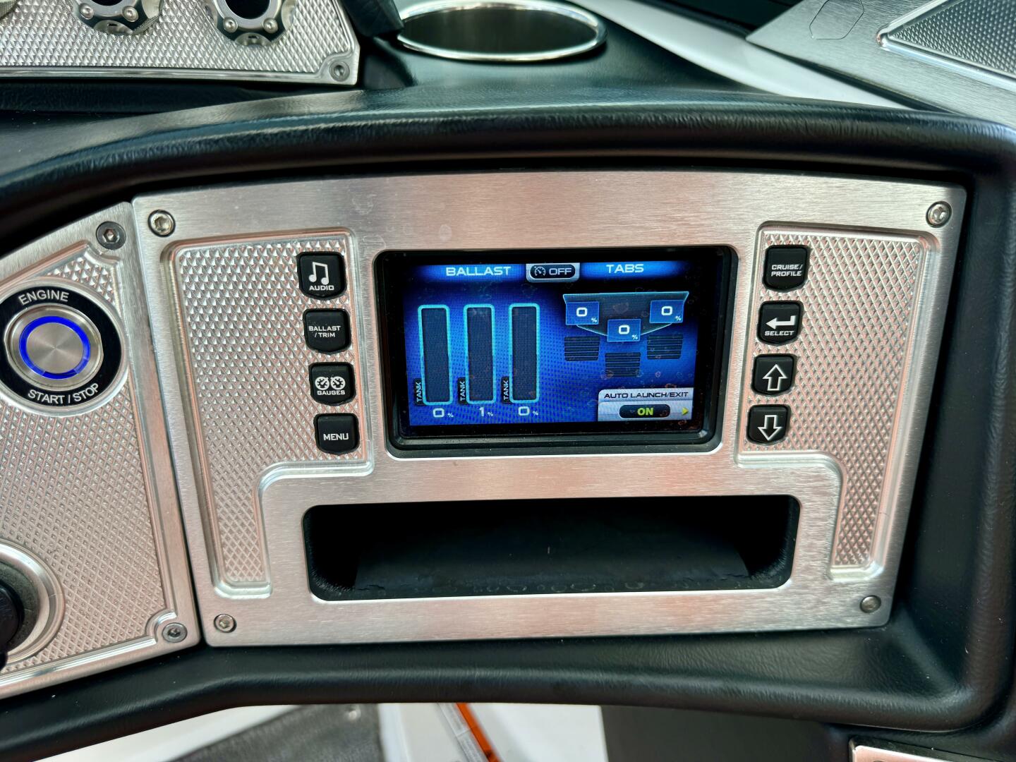 Slide: The Image of Mastercraft X10 2014 - 4514440