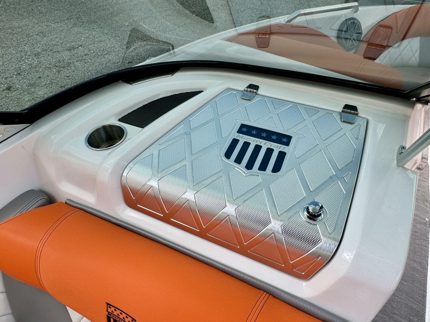 Slide: The Image of Mastercraft X10 2014 - 4514446