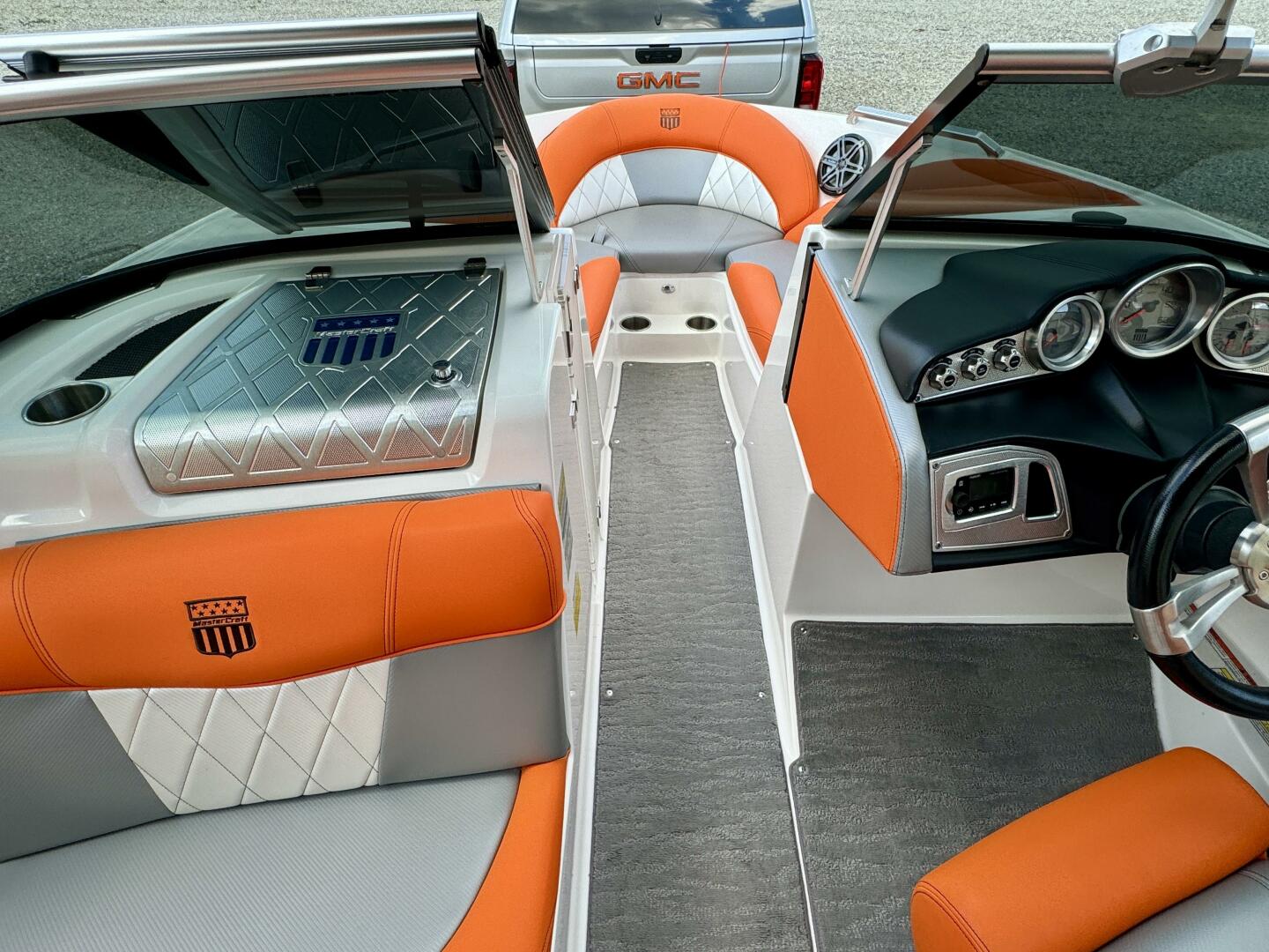 Slide: The Image of Mastercraft X10 2014 - 4514451