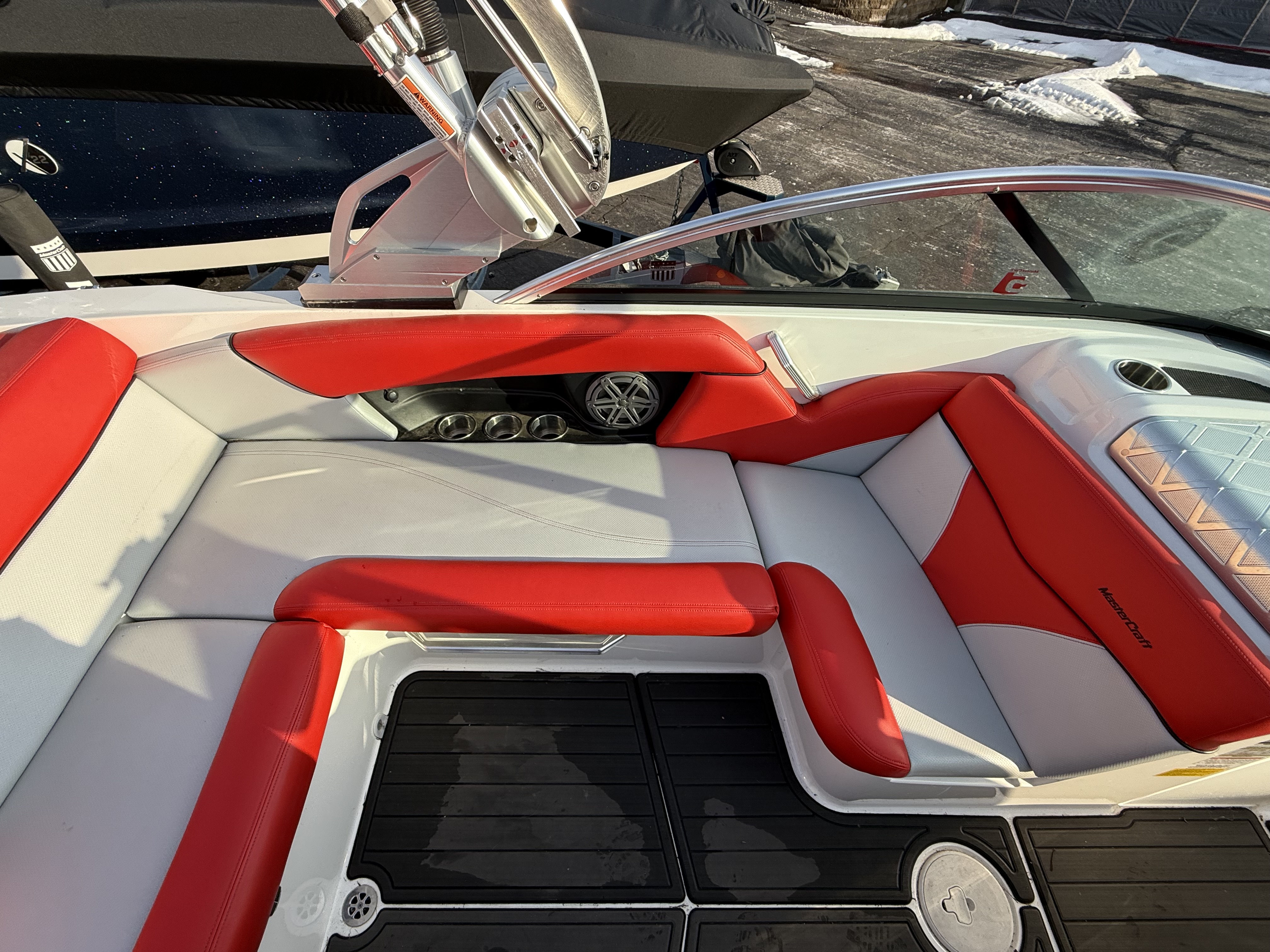Slide: The Image of Mastercraft X2 2016 - 10
