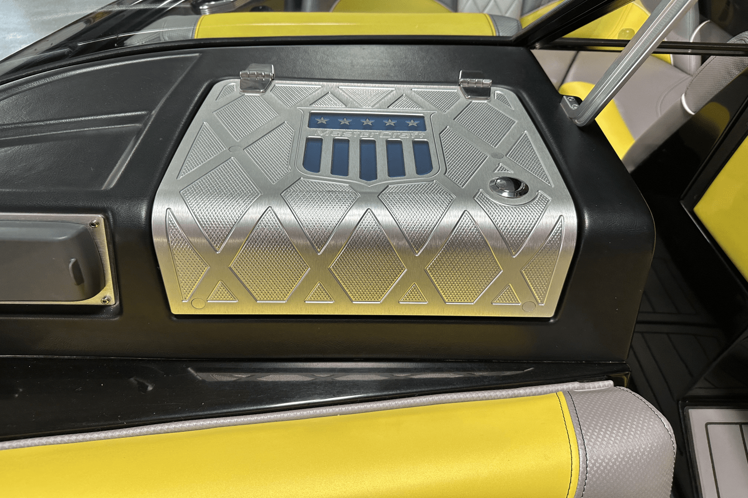 Slide: The Image of Mastercraft X20 2015 - 33