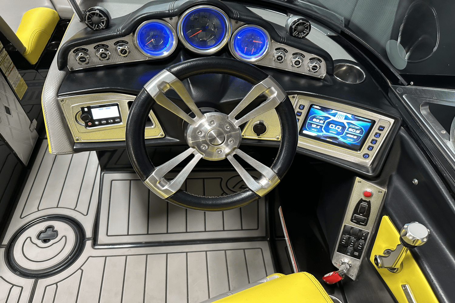 Slide: The Image of Mastercraft X20 2015 - 40
