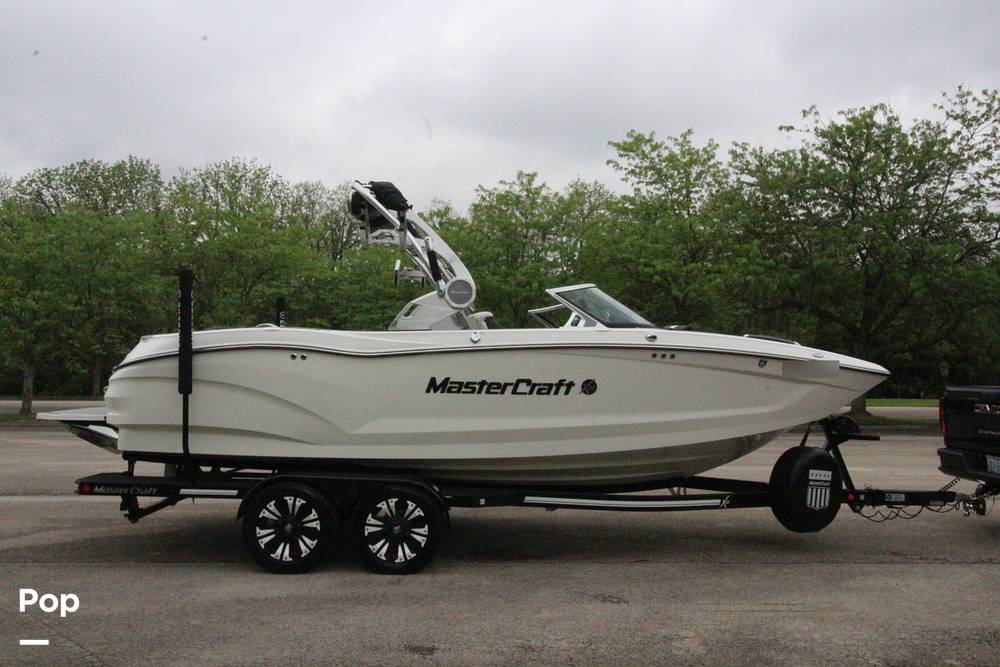 Slide: The Image of 2019 Mastercraft X22 - 0
