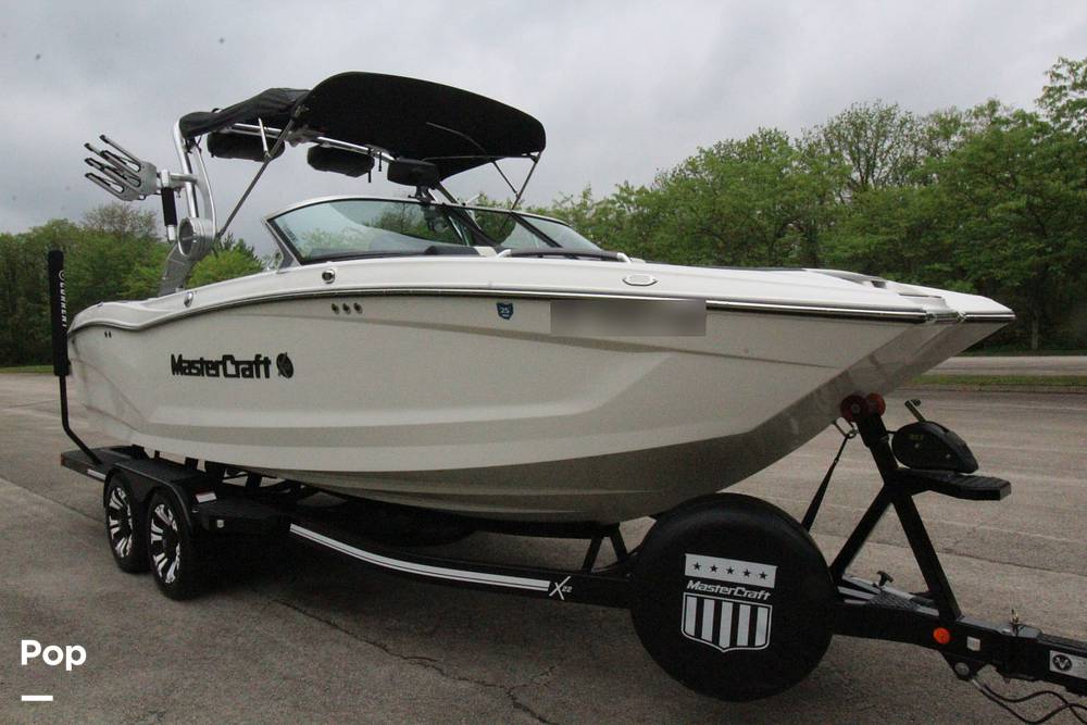 Slide: The Image of 2019 Mastercraft X22 - 1