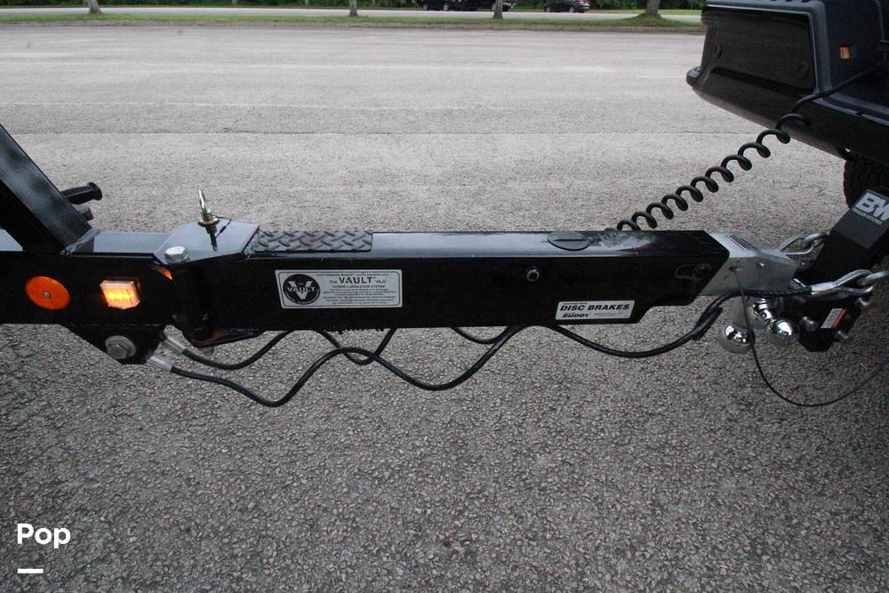 Slide: The Image of Mastercraft X22 2019 - 101