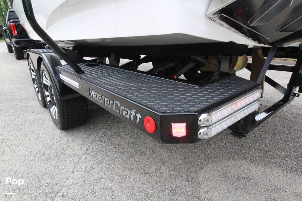 Slide: The Image of Mastercraft X22 2019 - 107