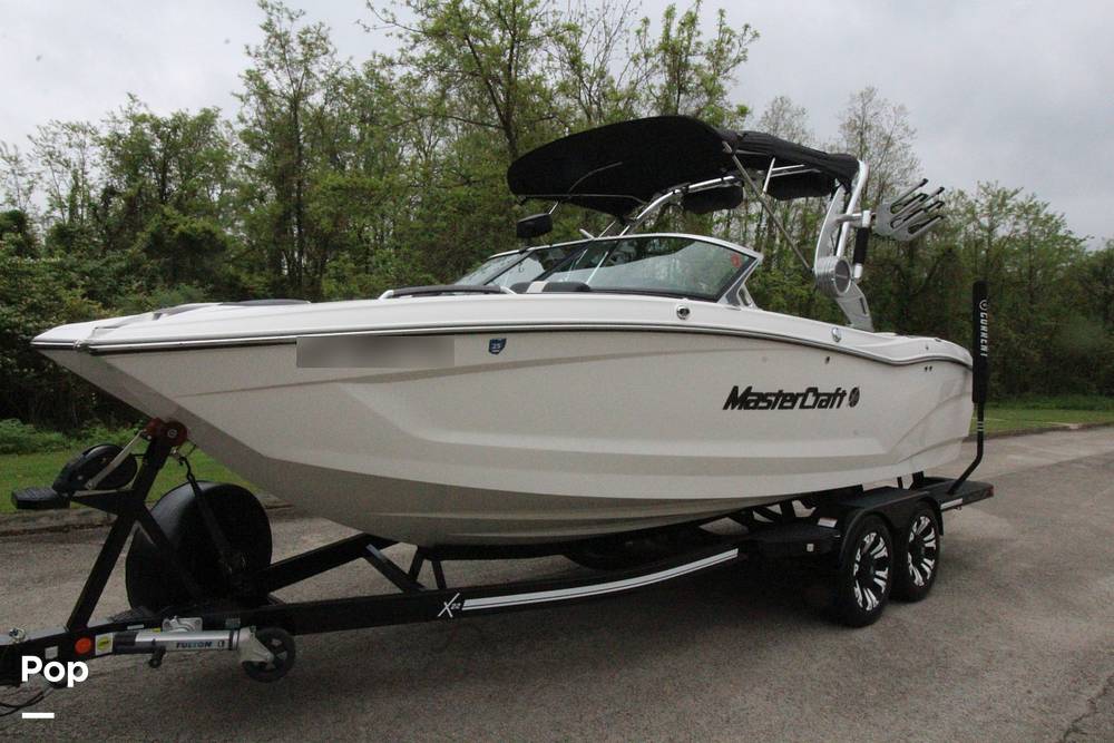 Slide: The Image of 2019 Mastercraft X22 - 11