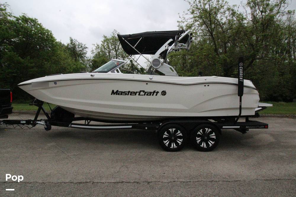 Slide: The Image of 2019 Mastercraft X22 - 3