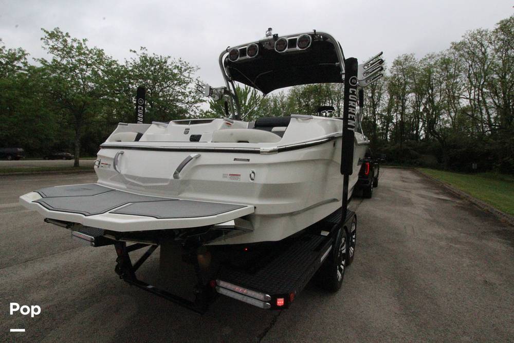 Slide: The Image of 2019 Mastercraft X22 - 4