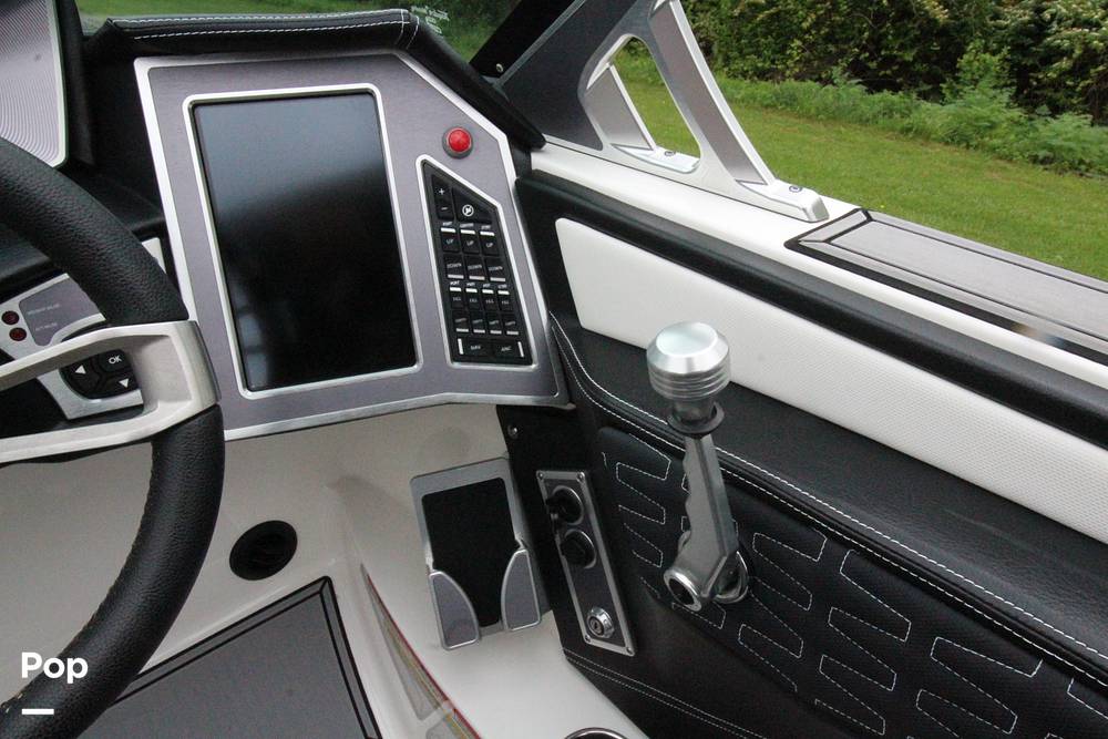 Slide: The Image of Mastercraft X22 2019 - 56