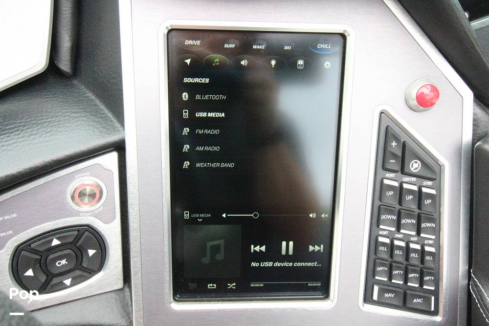 Slide: The Image of Mastercraft X22 2019 - 60