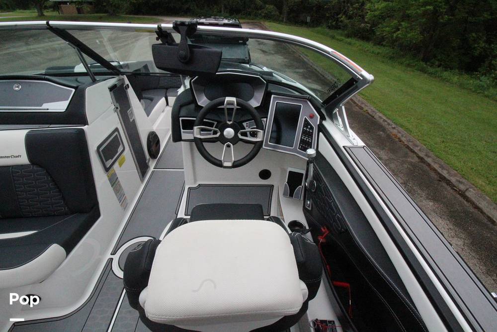 Slide: The Image of 2019 Mastercraft X22 - 8