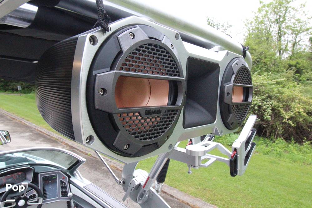 Slide: The Image of Exterior Speakers - 86