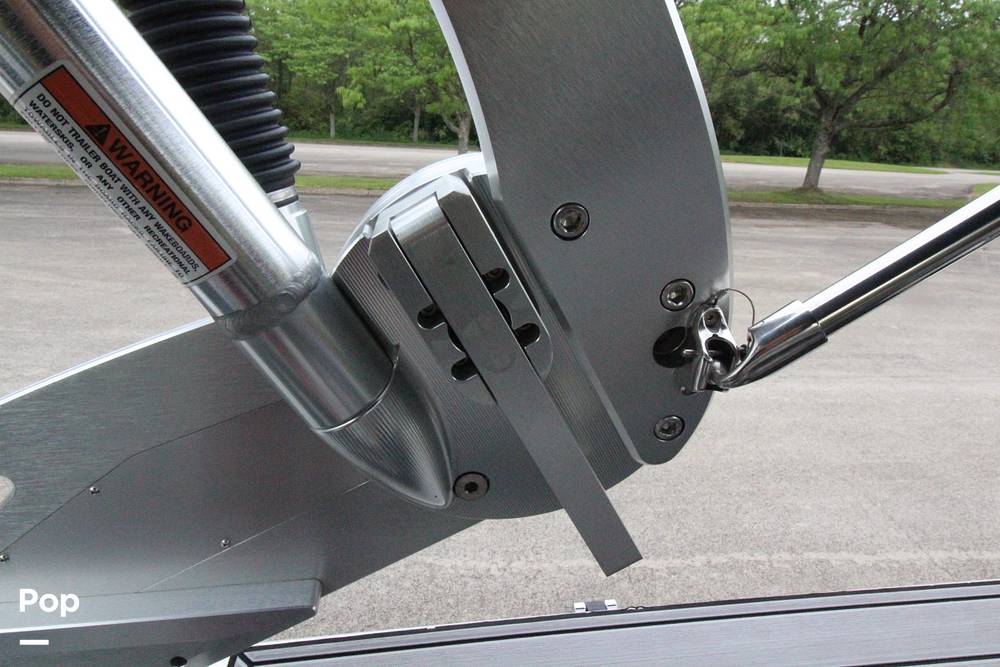 Slide: The Image of Mastercraft X22 2019 - 96