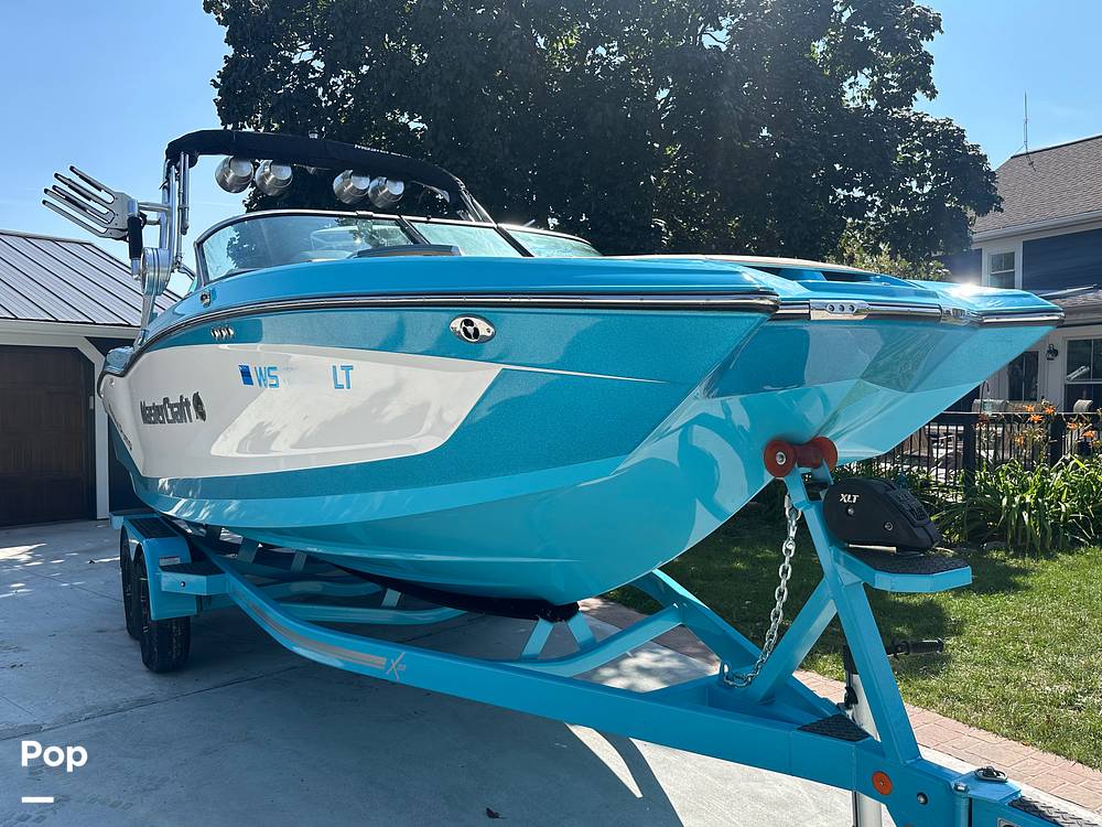 Slide: The Image of Mastercraft X22 2021 - 13030919