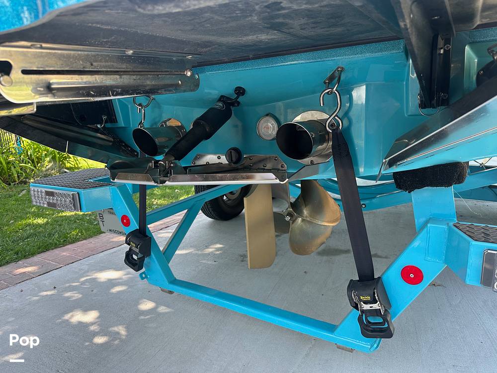 Slide: The Image of Mastercraft X22 2021 - 13030976