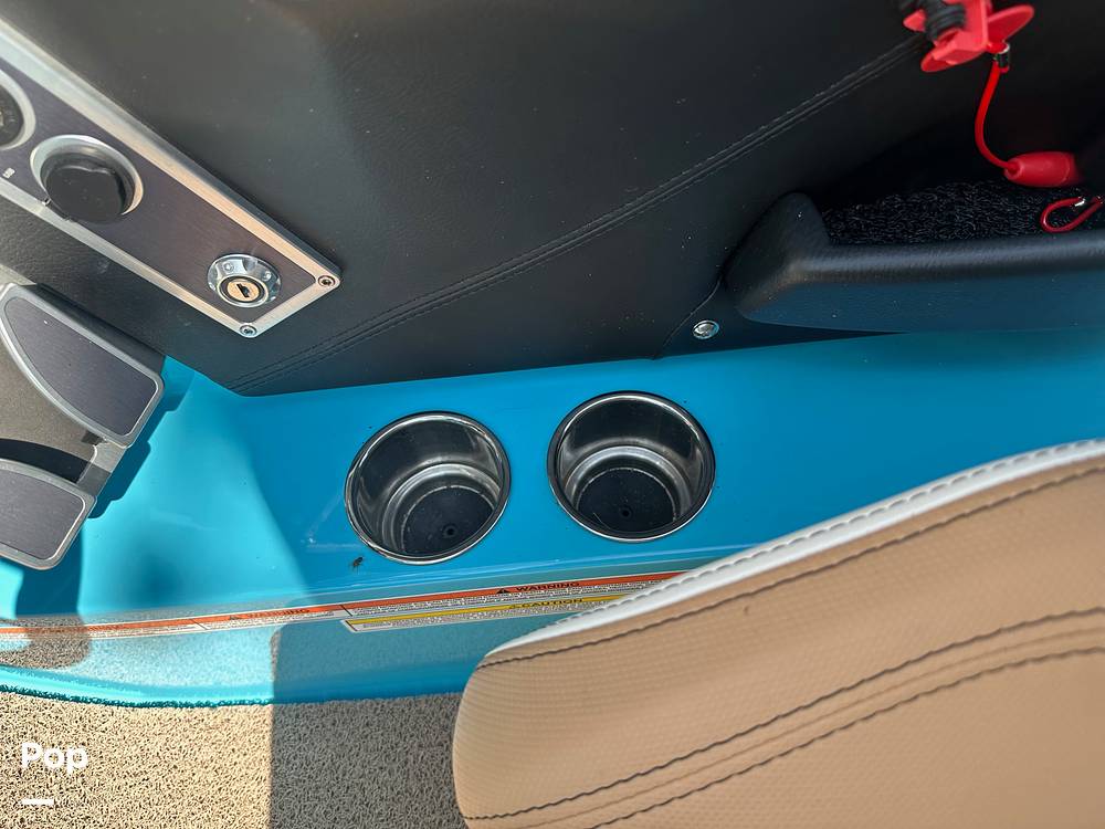Slide: The Image of Mastercraft X22 2021 - 13031033