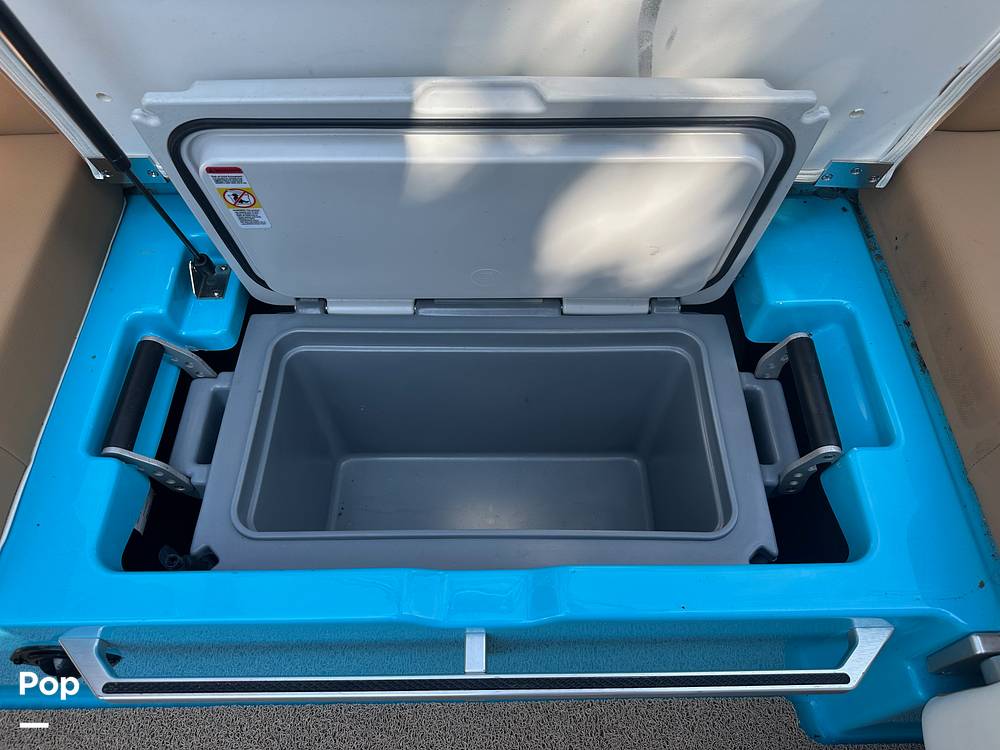 Slide: The Image of Mastercraft X22 2021 - 13031041