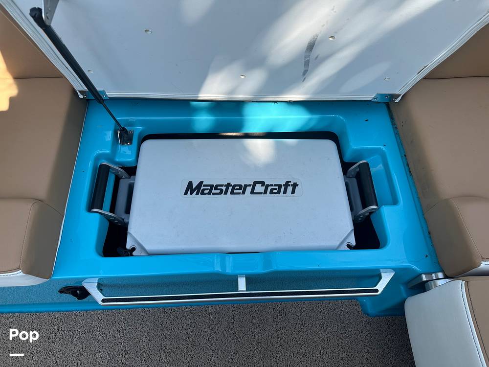 Slide: The Image of Mastercraft X22 2021 - 13031042