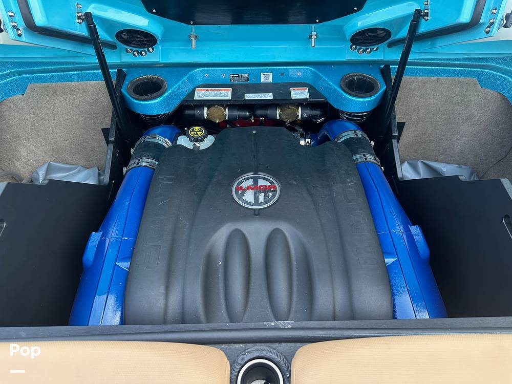 Slide: The Image of Mastercraft X22 2021 - 13031460