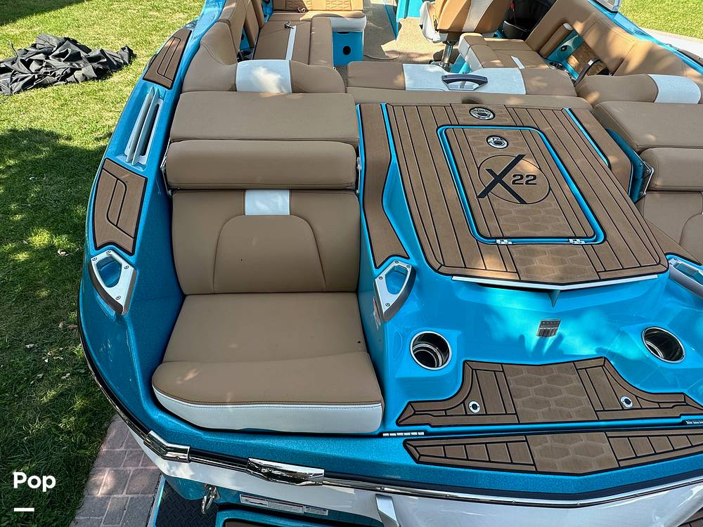 Slide: The Image of Mastercraft X22 2021 - 13031054