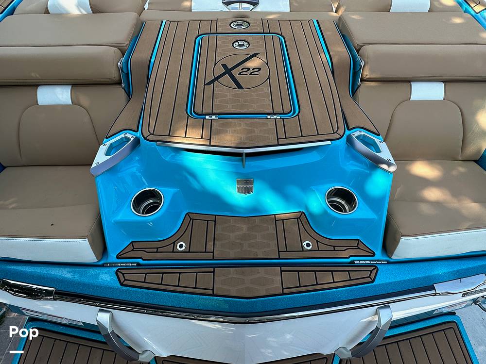 Slide: The Image of Mastercraft X22 2021 - 13031055
