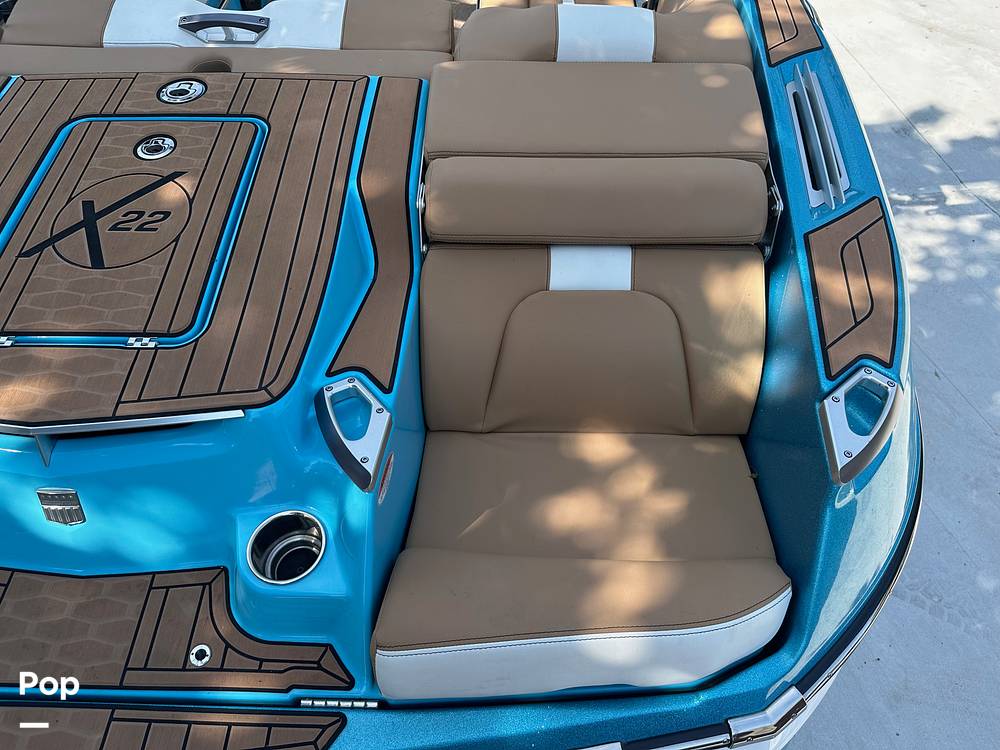 Slide: The Image of Mastercraft X22 2021 - 13031056