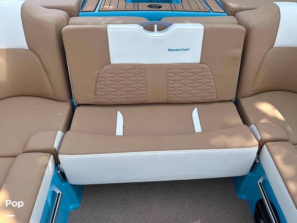 Slide: The Image of Mastercraft X22 2021 - 13031058