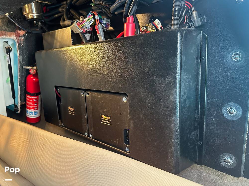 Slide: The Image of Mastercraft X22 2021 - 13031069