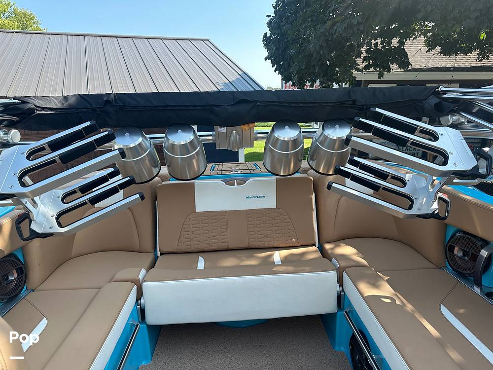 Slide: The Image of Mastercraft X22 2021 - 13031454